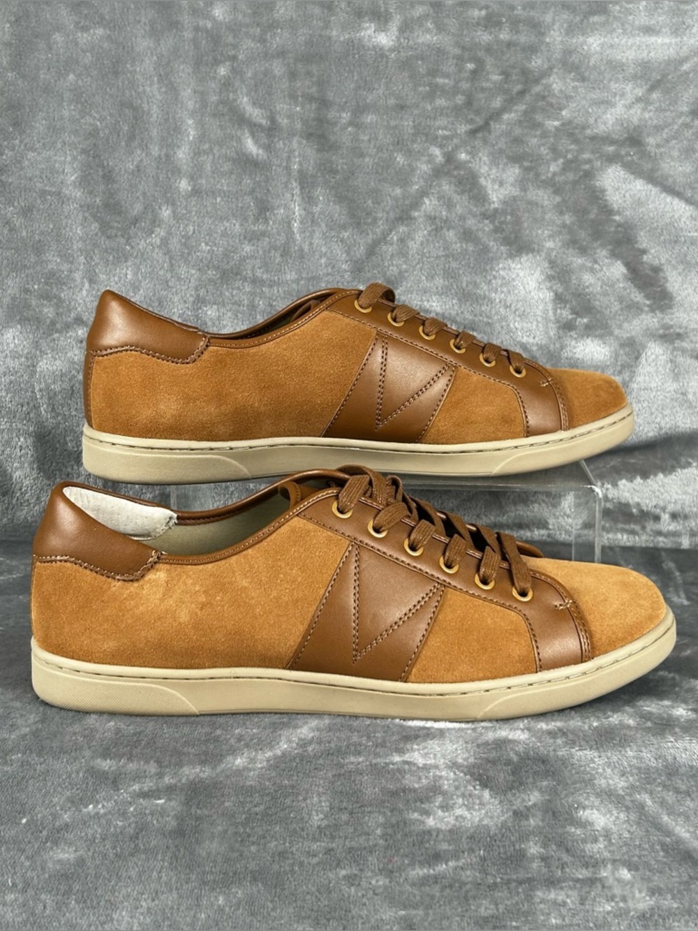 Vionic Jerome Suede Sneaker Mens 11.5 Tan Lace Up Casual Comfort Shoes Preppy